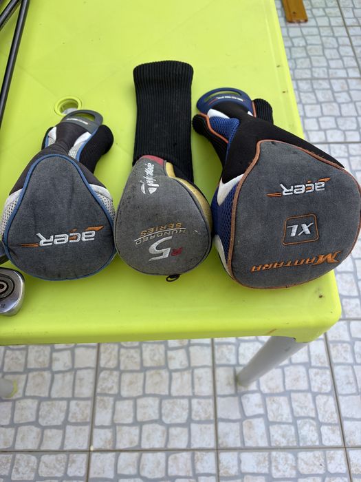 Tacos de golfe com saco transporte em bom estado