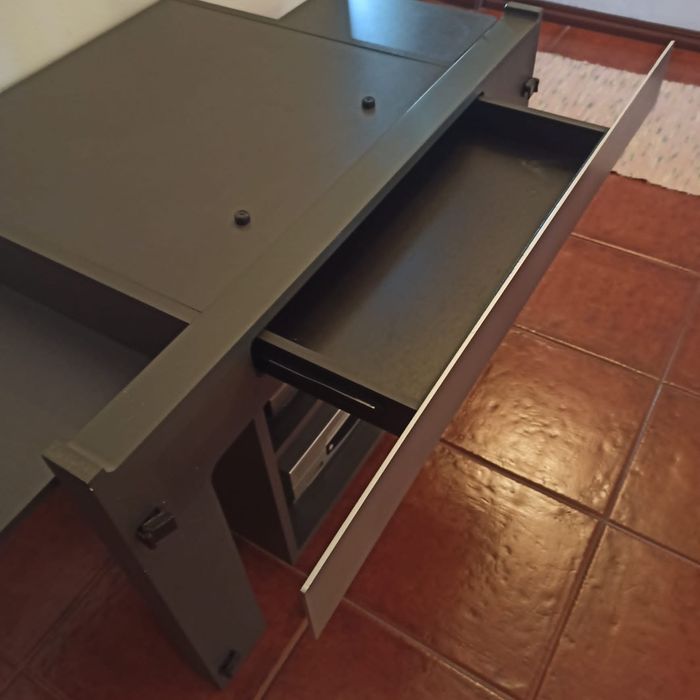 Móvel apoio tv cinzento