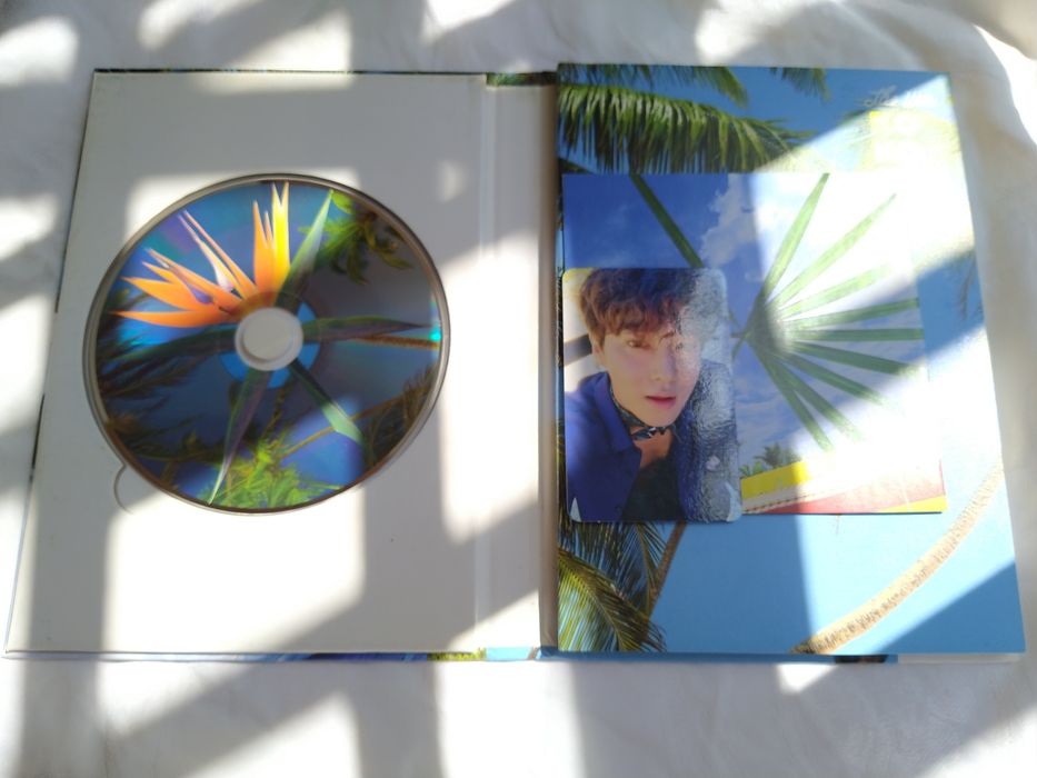 The War 4th Album Regular B Ver. (EXO) KPOP - c/Photocard do Suho