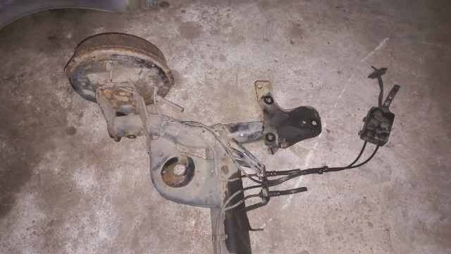 Belka tylnego zawieszenia renault twingo 2 2lift  dawca
