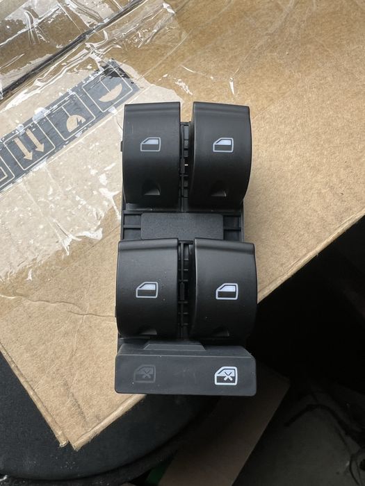 Кнопки склопідіймачів Ауді а4 б6-б7