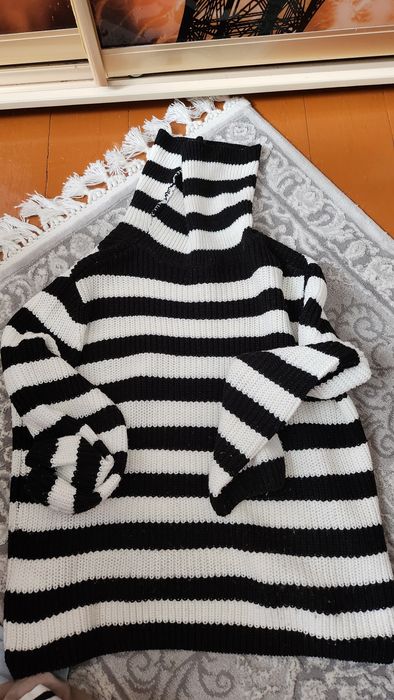 Віддам безкоштовно речі жіночі