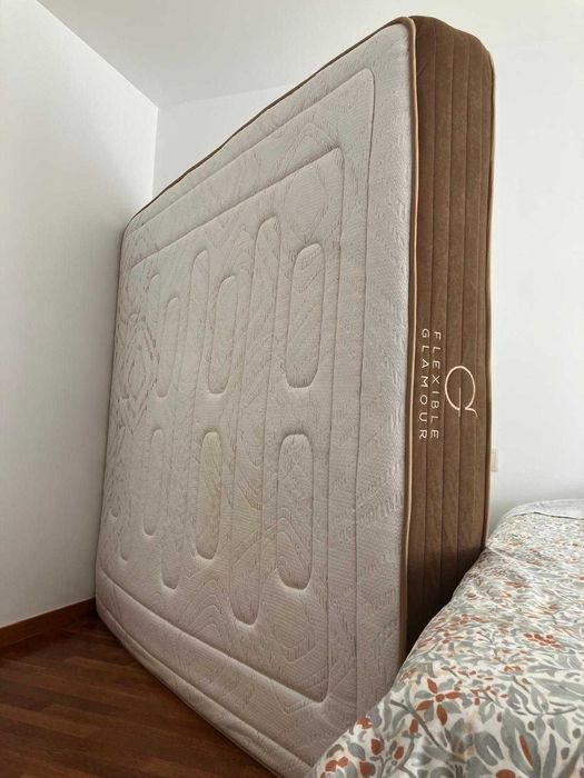 Colchão em excelente estado de conservação