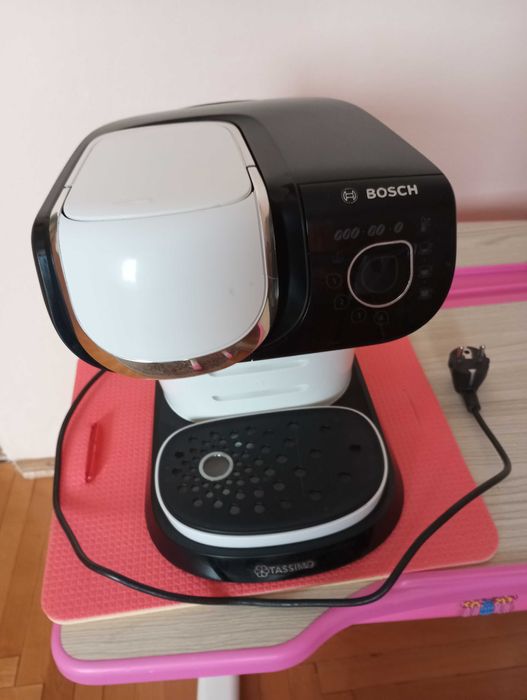 Кавоварка, кофемашина капсульна BOSCH TASSIMO