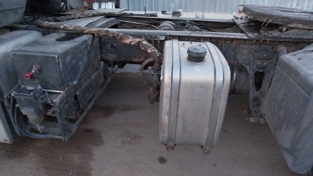 Продам або обміняю МАН ТГХ напівпричіп самоскид ,коробка автомат.