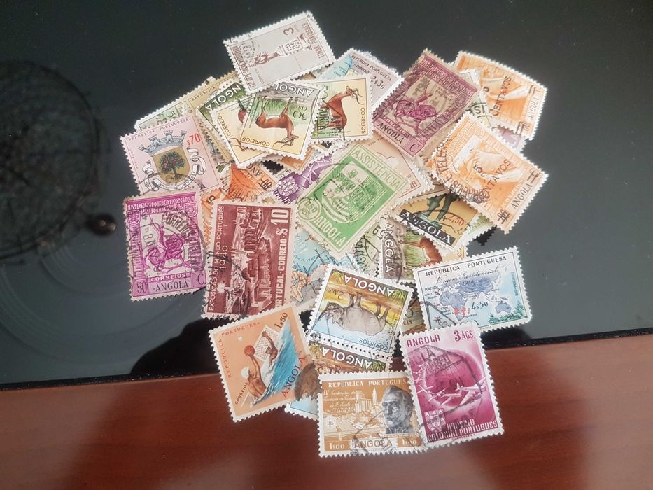 150 Selos de Angola em Escudos