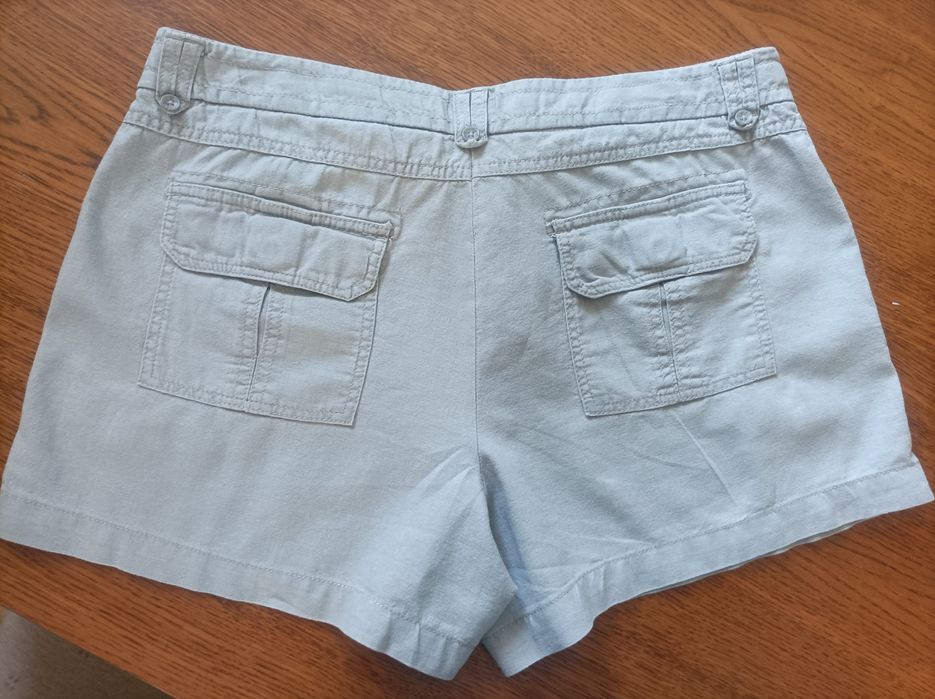 Lniane spodenki damskie.