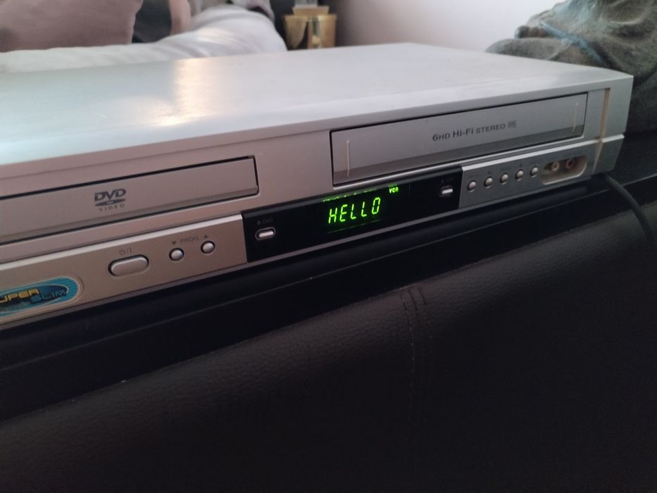 Leitor CD/DVD/Gravador Video VHS