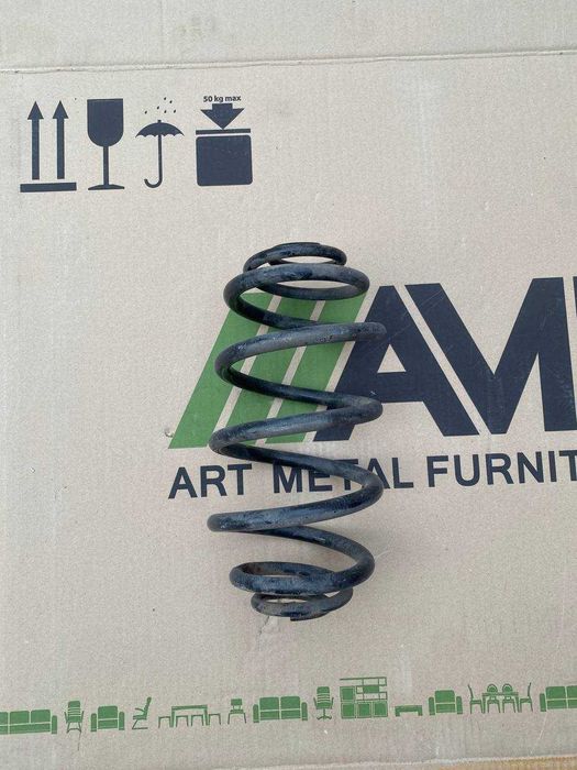 Пружина задня Opel Zafira B