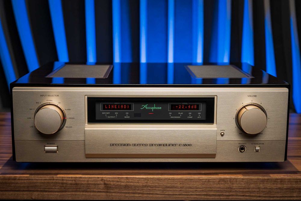 Accuphase C-3800 przedwzmacniacz preamp