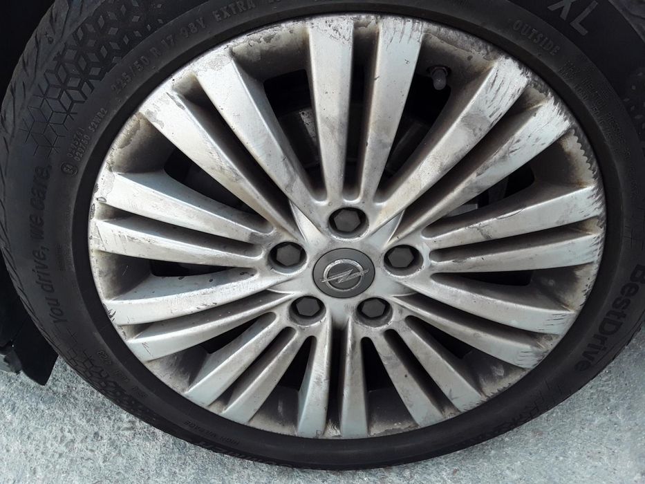 pneu opel astra j sports tourer