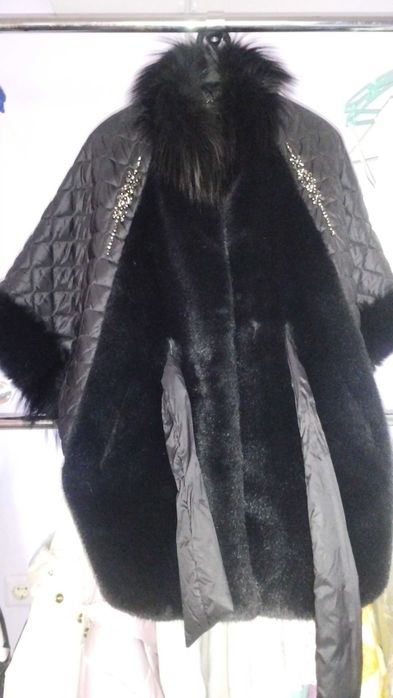 пальто для багатих та забезпечених тепла осінь-весна розмір 46 жіноче