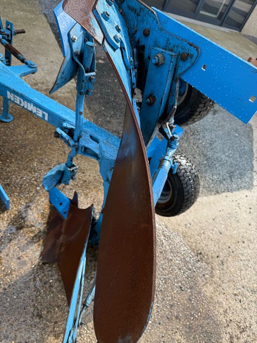 Плуг Lemken Opal 090/Kverneland
