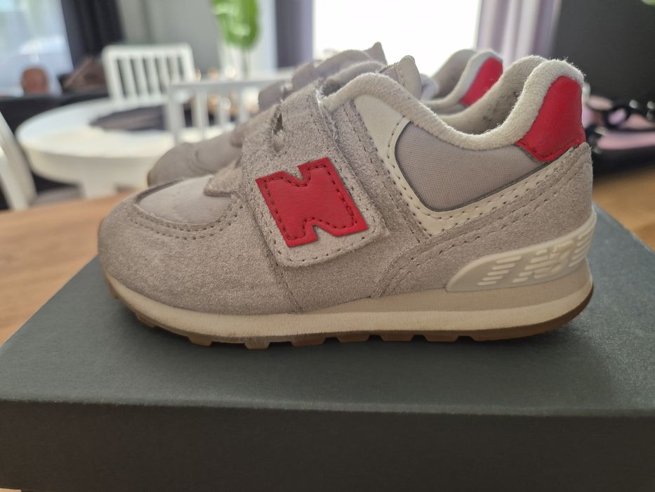 Buciki New Balance r.23