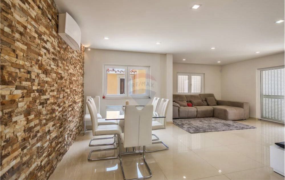 Moradia para arrendamento