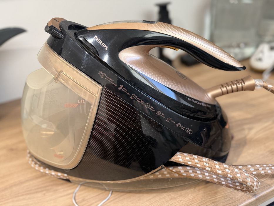 Stacja Parowa Perfectcare Elite Plus