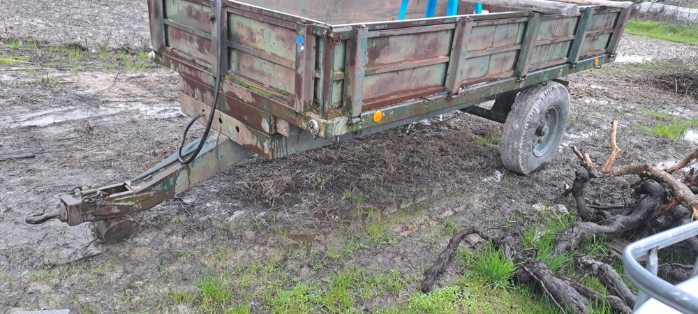 Reboque agrícola troco mais pequeno