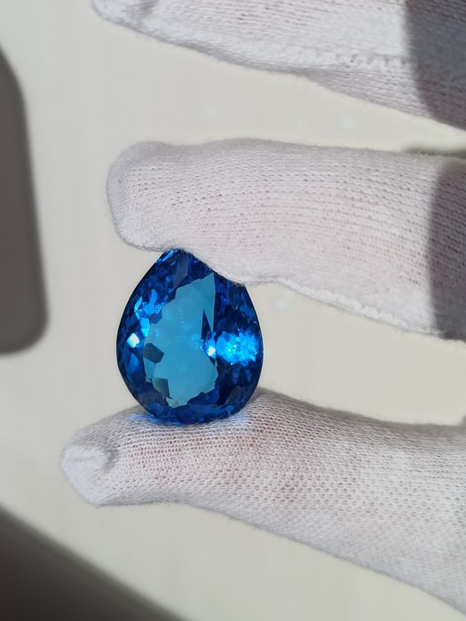 Topaz naturalny 52,84 ct. London Blue