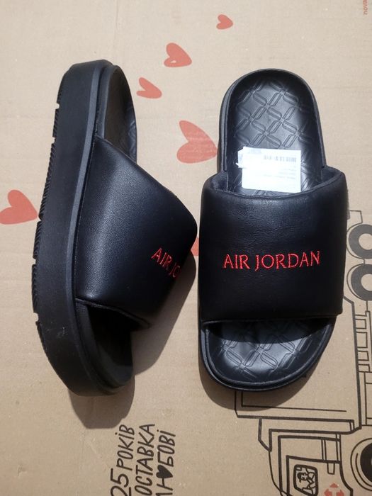 Шлепанцы NIKE AIR JORDAN жіночі нові original
