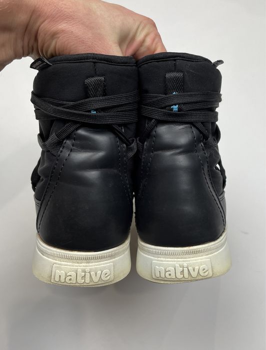 Native Chamonix жіночі зимові чоботи взуття чорні