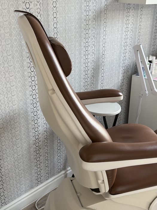 Fotel podologiczny elektruczny