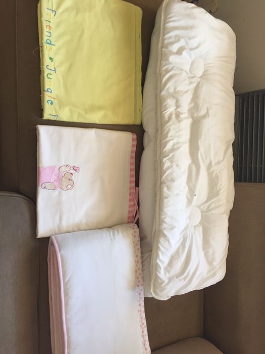 Roupas de berço bebé