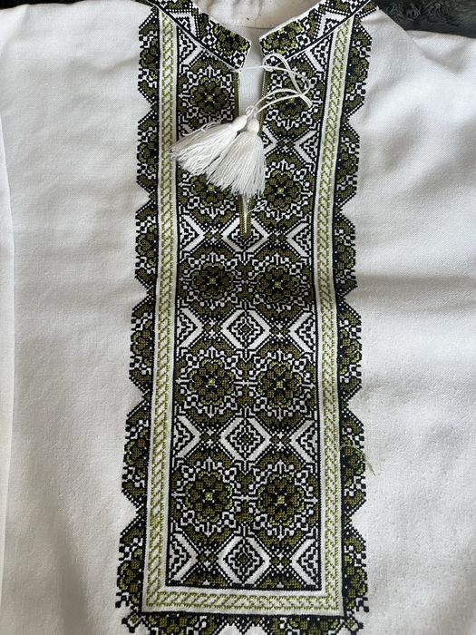 Вишита сорочка на підлітка 14 років.