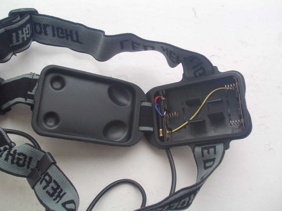 ліхтарик налобний