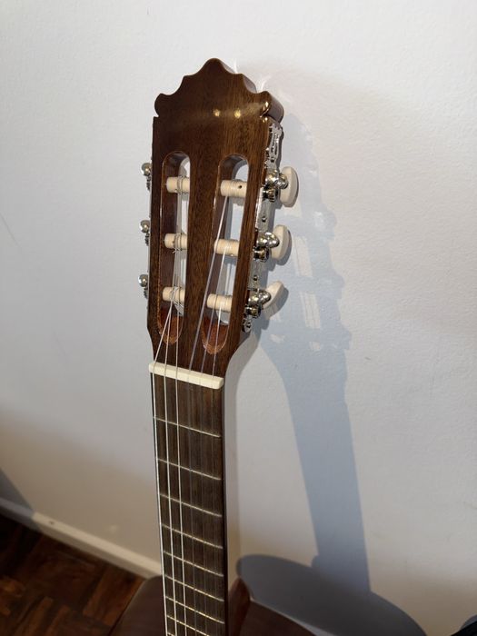 (NOVA) Guitarra clássica Paco Castillo 201