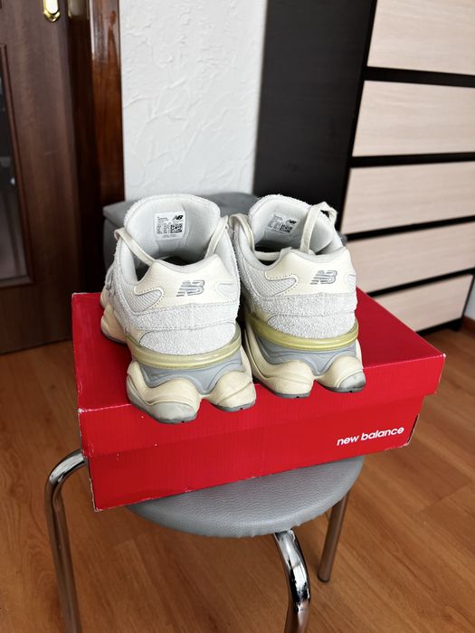 New Balance 9060 Beige Brown  43 розмір  нюбеленс
