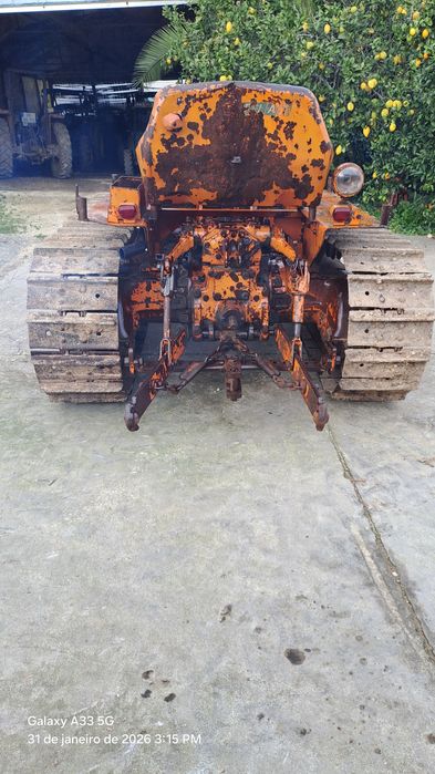 Trator rastos fiat 605C