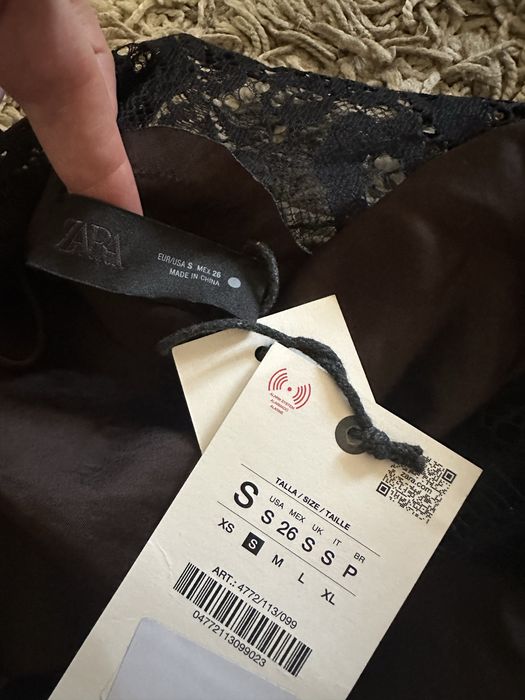 Асиметрична атласна сукня Zara з мереживом вечірнє атласне плаття Zara сатинова сукня розмір хс/с
