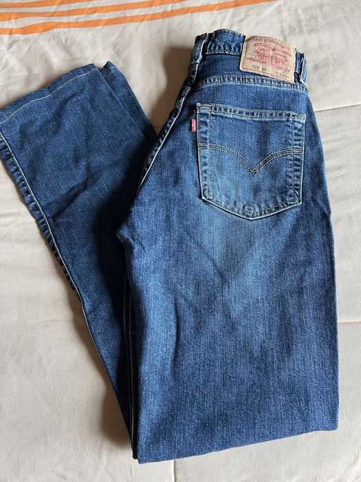 Calça >. Levi”s. Em excelente estado .