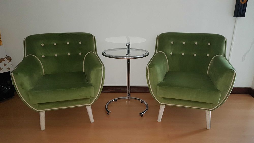 Conjunto de Cadeirões em Veludo