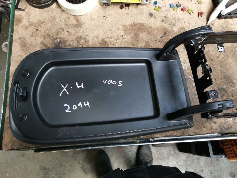 BMW X4 F26 APOIO DE BRAÇO - V005