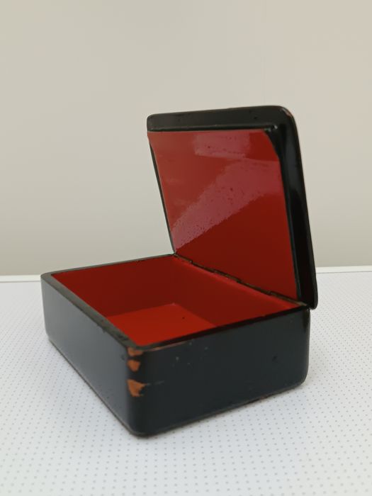 Шкатулка раритетная с росписью /скринька лакова з картиною