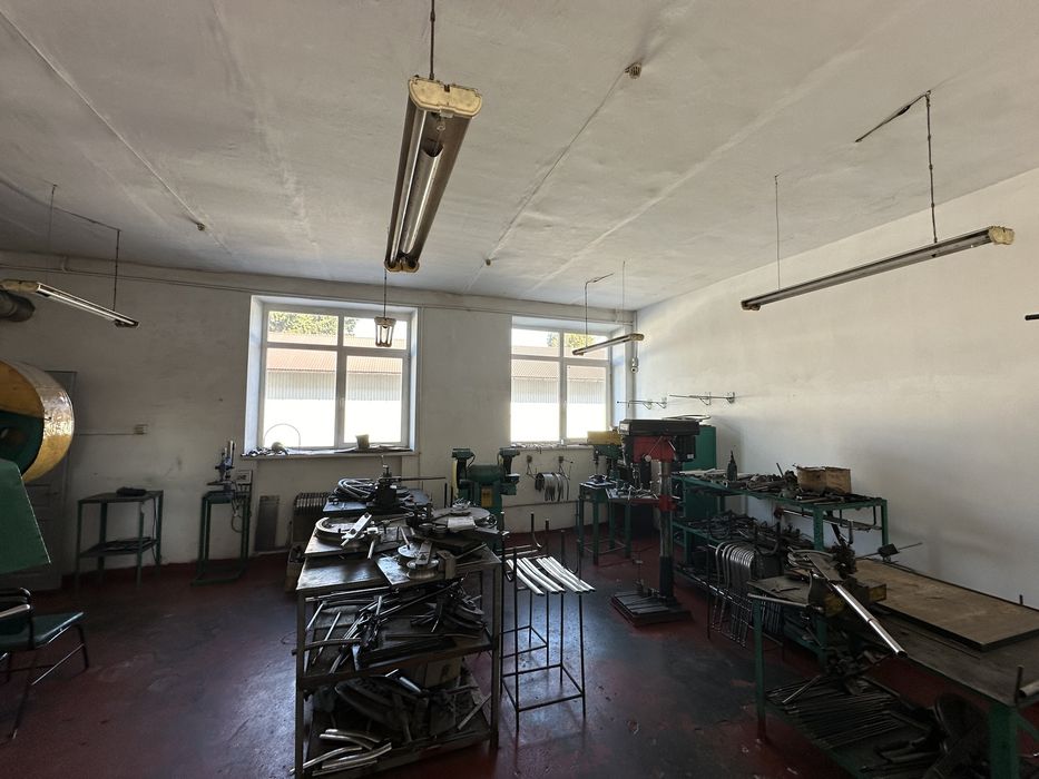 Здається в оренду виробниче приміщення.
