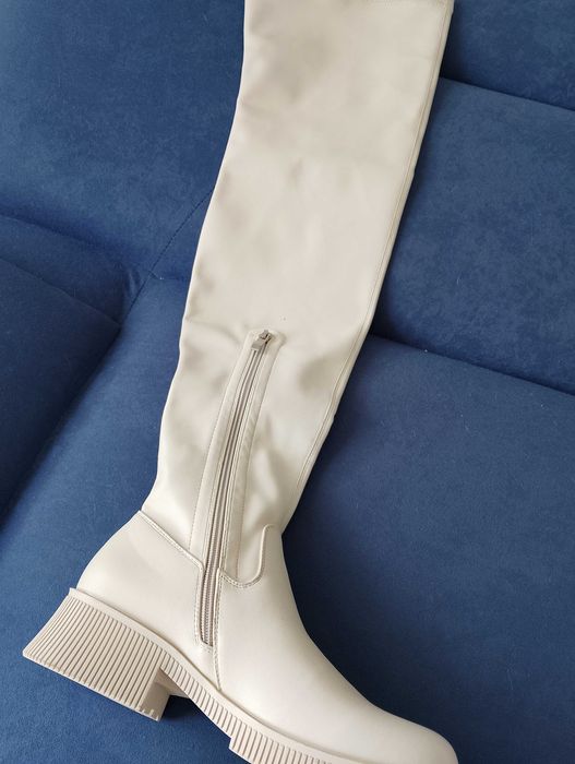 Jak NOWE. Muszkieterki za kolana.