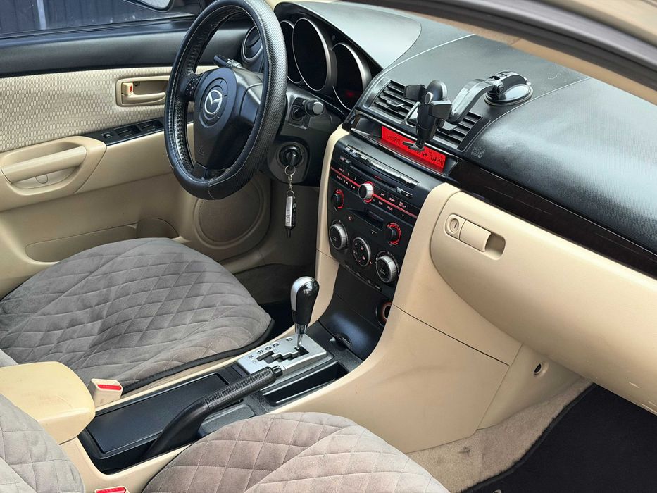 Продам Mazda 3 2008 рік рест 1.6 автомат газ- бензин 4-пок