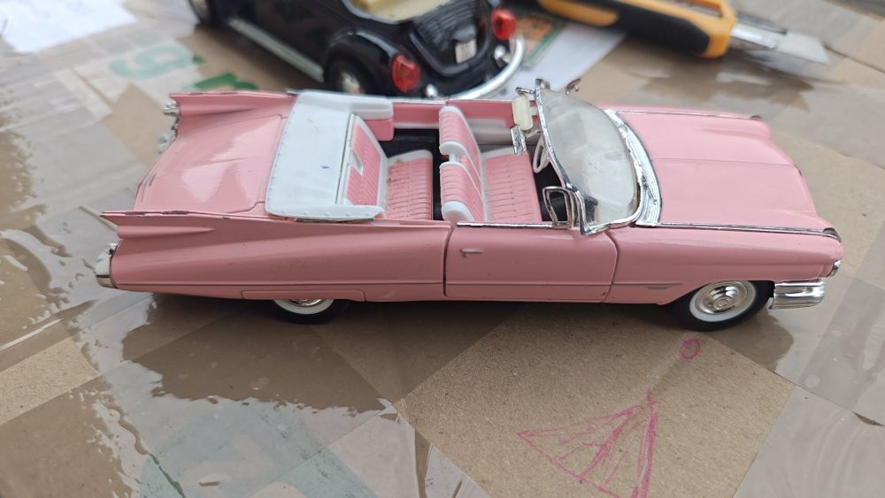 Model 1;32 cadillac