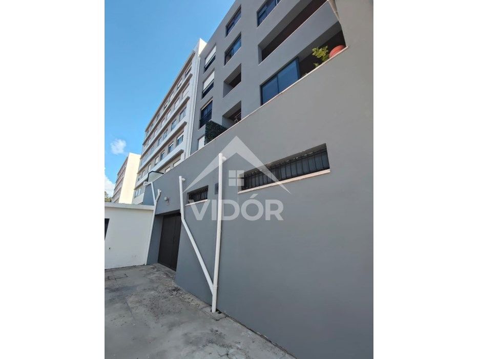 Garagem Edifício Portelinha Fânzeres