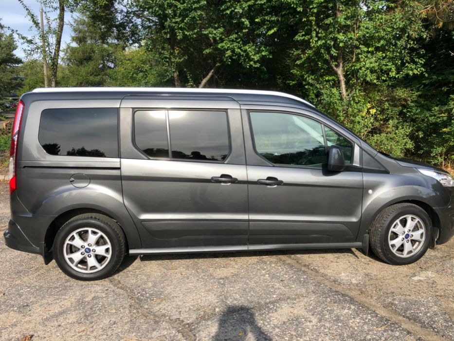 Sprzedam samochód Ford Tourneo Connect Grand Czymanowo