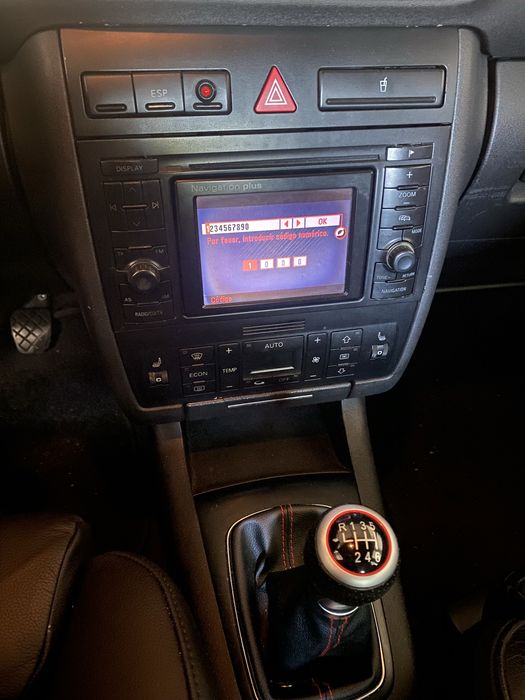 Audi A3. 130CV pd. Xenon, radio de origem, pele