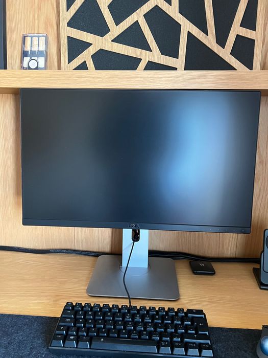Monitor ultrasharp dell “24”
