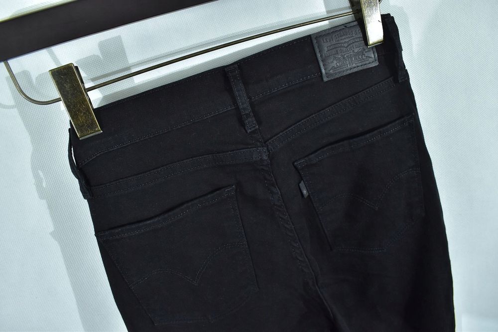 Levis 724 High Rise Straight Jeansy W28 L32
