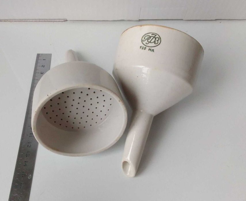 Лійка (Воронка Брюхнера) РФЗ, скляні бутлі, колби мірні,