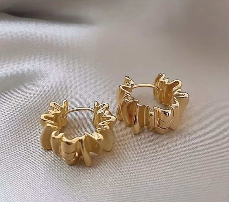 Сережки, біжутерія