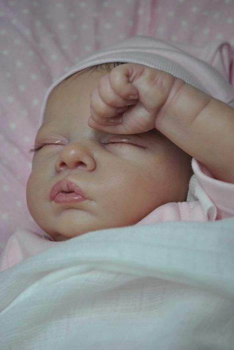 lalka reborn Mika profesjonalne wykonanie genesis niemowlę