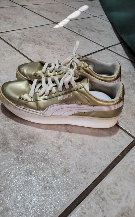 Tênis dourados Puma originais