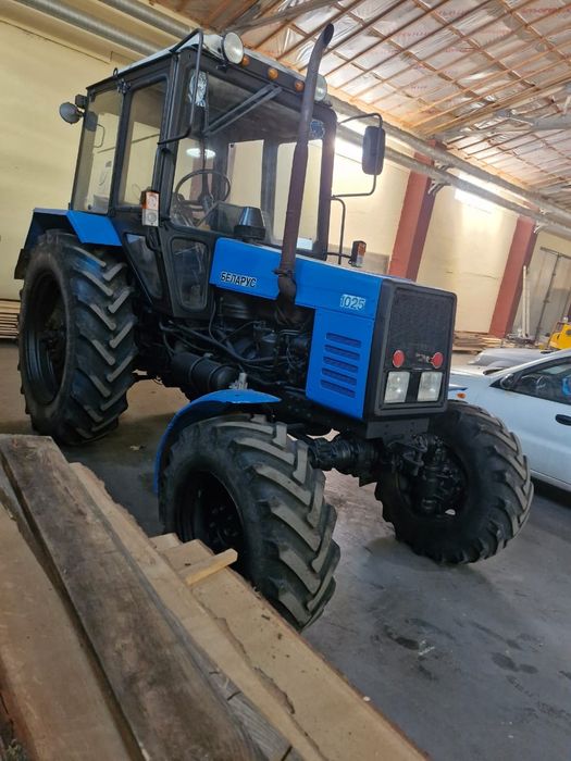 Продам хороший трактор